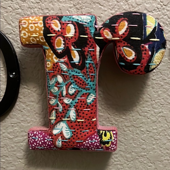 Colorful Laundry Wall Decor - Picture 3 of 9